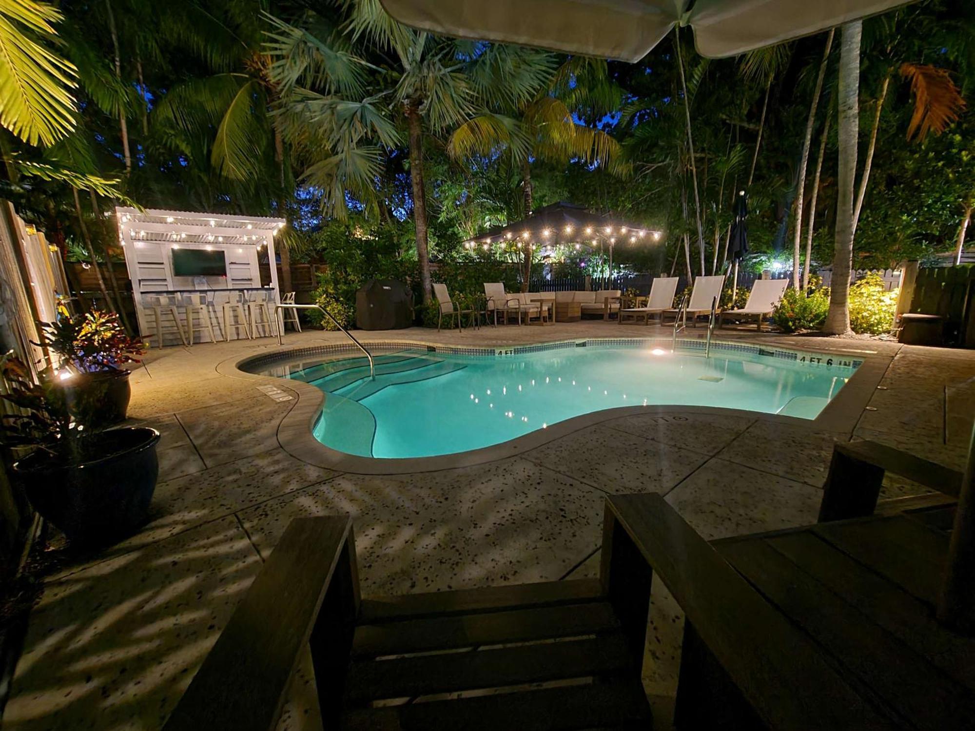 Duval Street Suite W Parking And Pool Key West Exteriör bild