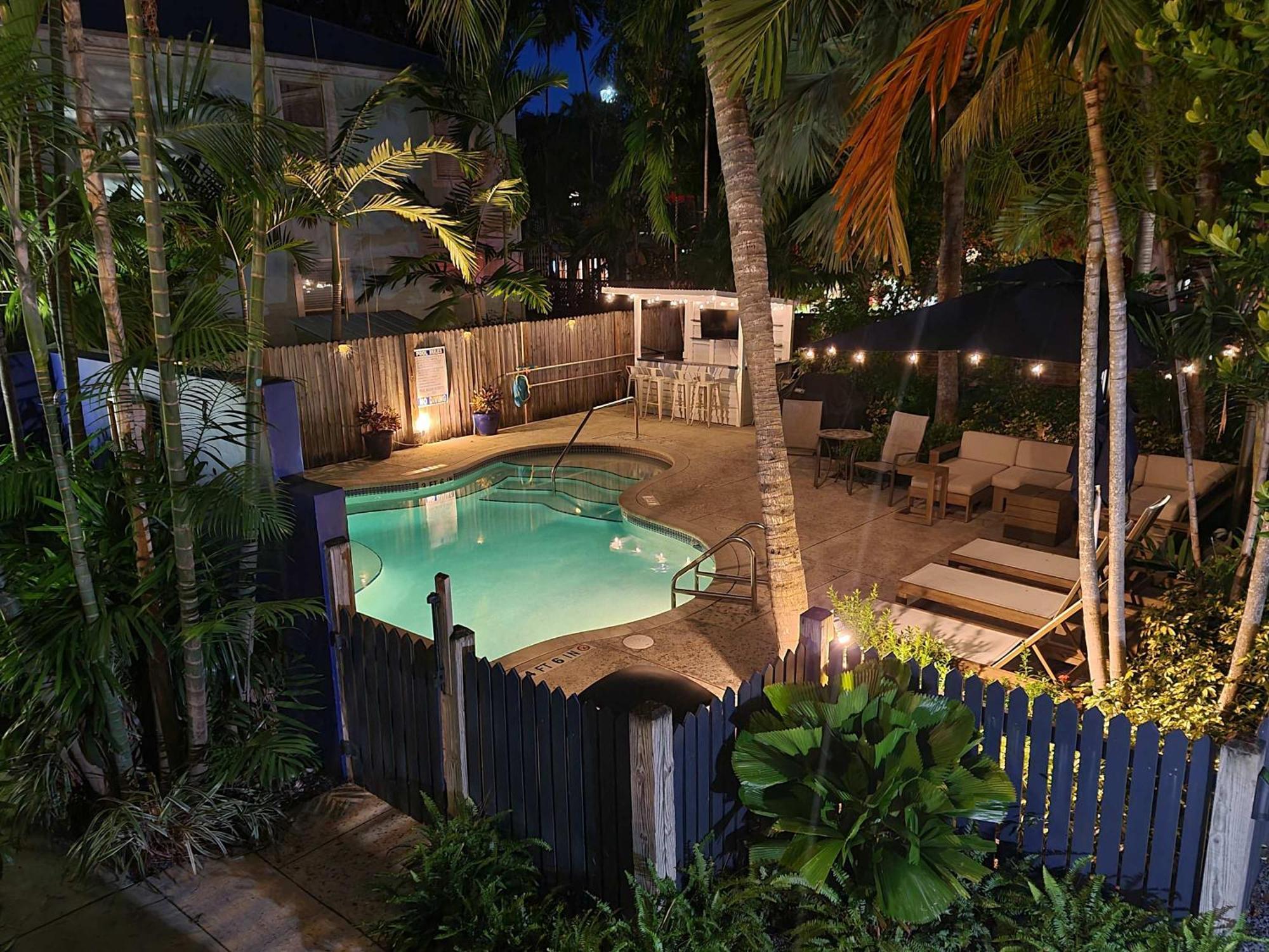 Duval Street Suite W Parking And Pool Key West Exteriör bild